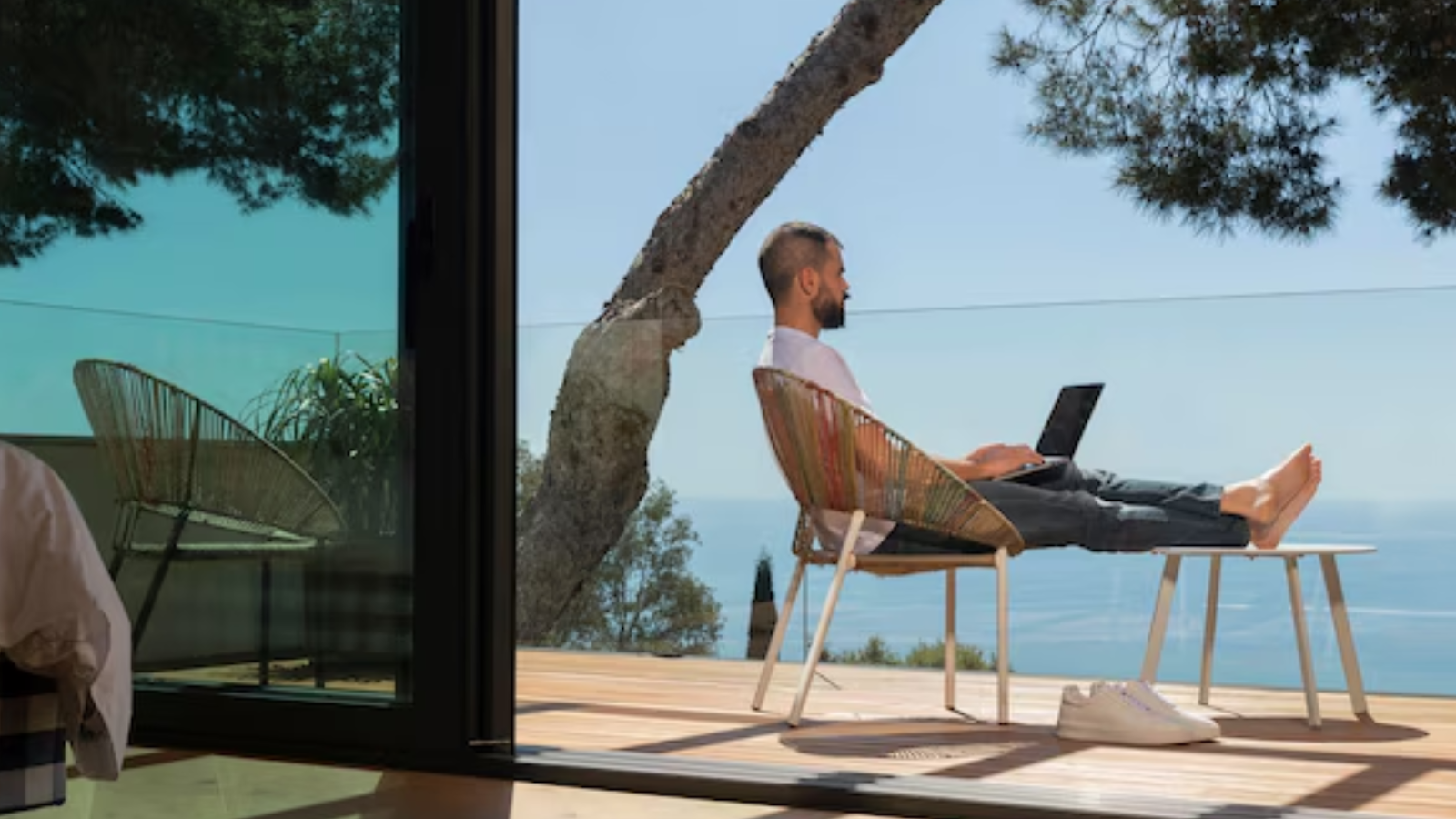 Escape the 9-to-5: How to Build a Side Career Remotely