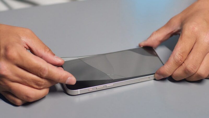Benefits of Using a Screen Protector Designed for Eye Comfort