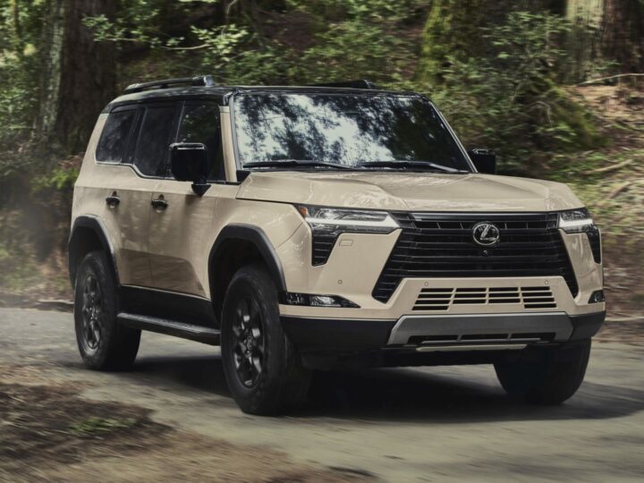 Worldwide Shipping Solutions for Exporting Premium Vehicles