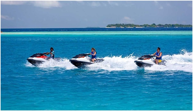 How to Choose the Best Water Activities in Maldives