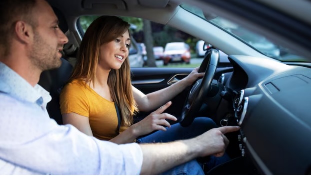 What Makes Car Instructors Ideal for Beginners and Experienced Drivers