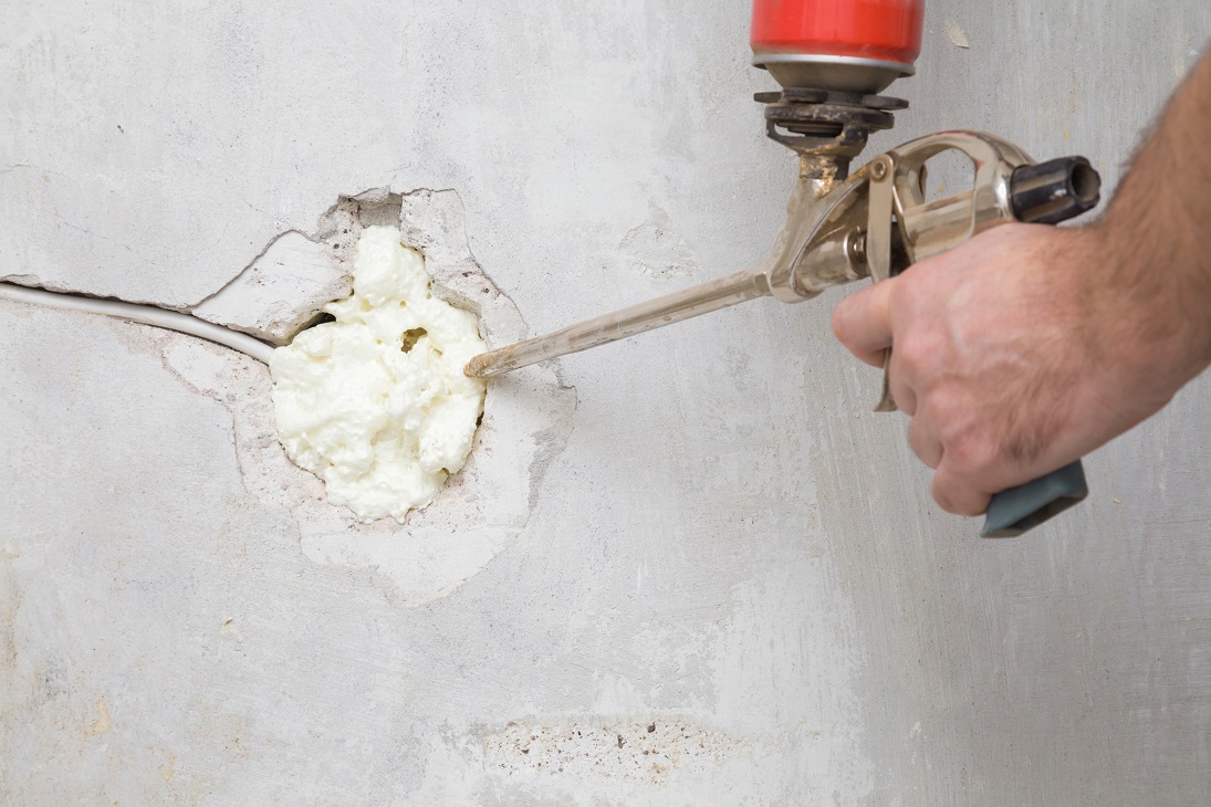 Foam Sealant vs. Traditional Caulking: Which is Better?