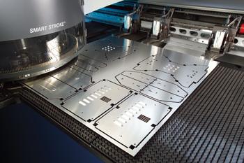 Advantages of Using a Power Punch Machine for Metal Fabrication